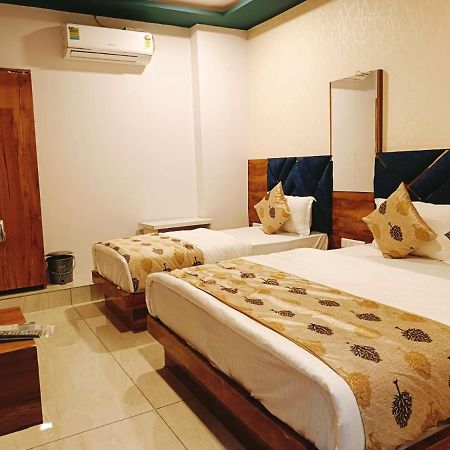 Hotel Maan Palace 바도다라 외부 사진