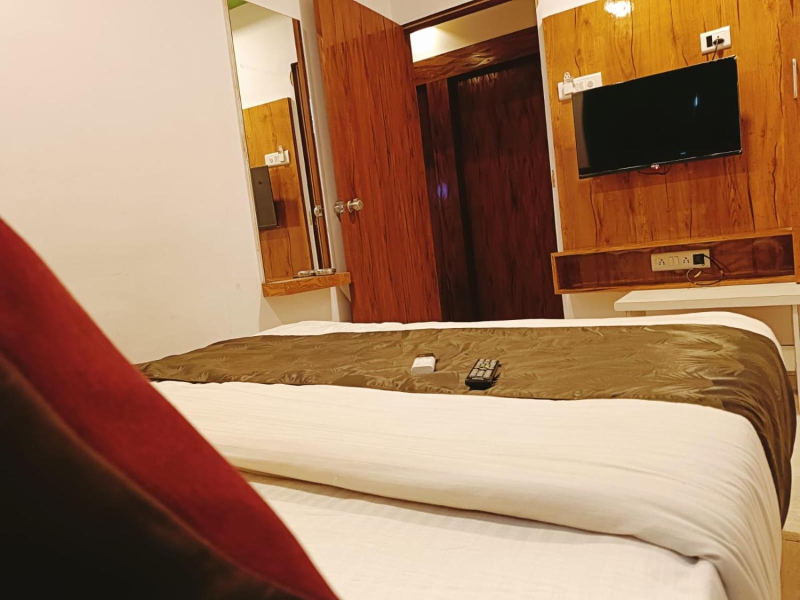 Hotel Maan Palace 바도다라 외부 사진