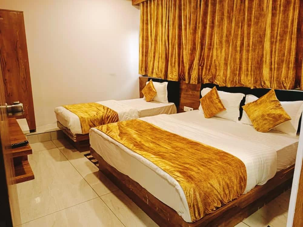Hotel Maan Palace 바도다라 외부 사진